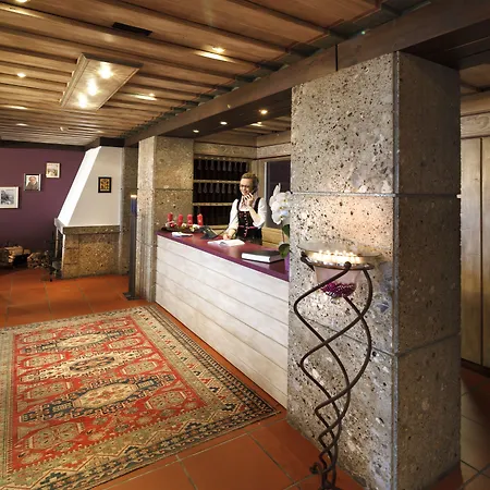 Alpina Hotel