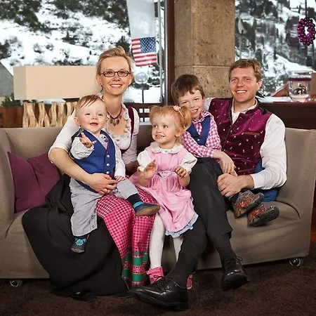 Готель Alpina 4*