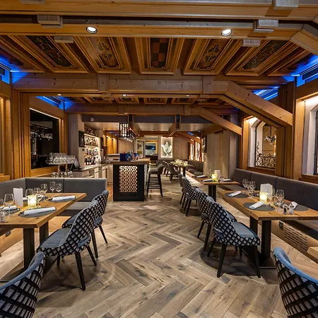 Готель Alpina 4*