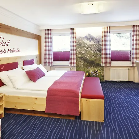 Hotel Alpina 4*